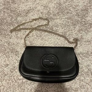 GUCCI Soho shoulder bag in black - excellent condition, og dust bag included